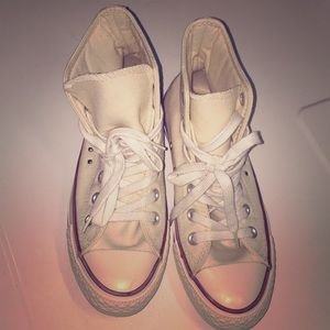 Size 6 Converse All Stars! NWOT!!